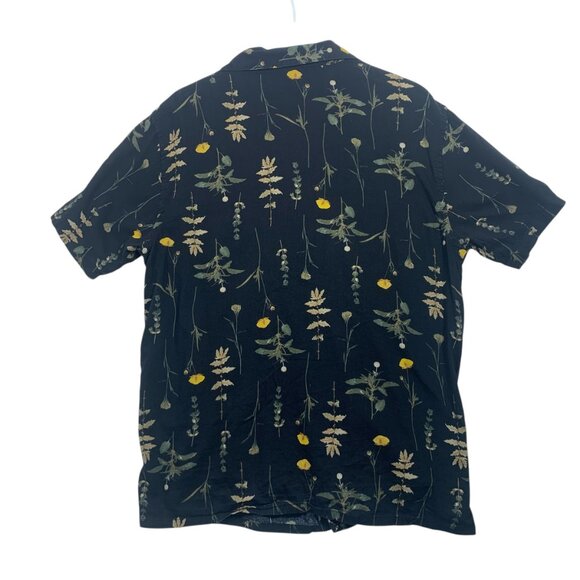 OLD NAVY Short-Sleeve Printed Camp Shirts size medium 3 /$45 shirt pack OLD NAVY - Picture 8 of 16